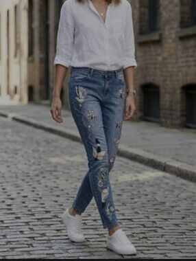 Tempo Paris Womens Blue Jeans Floral Embroidered Birds Designed Italy Small (4)